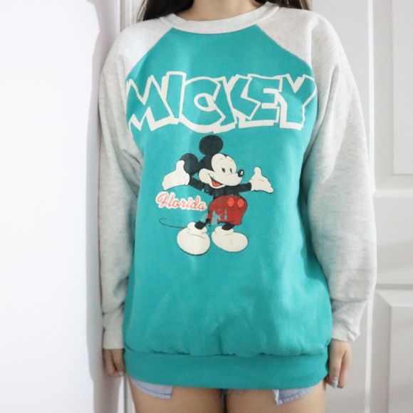 vintage mickey mouse crewneck sweatshirt